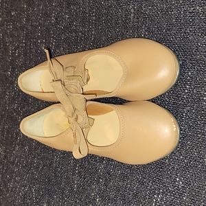 Children's tap shoes